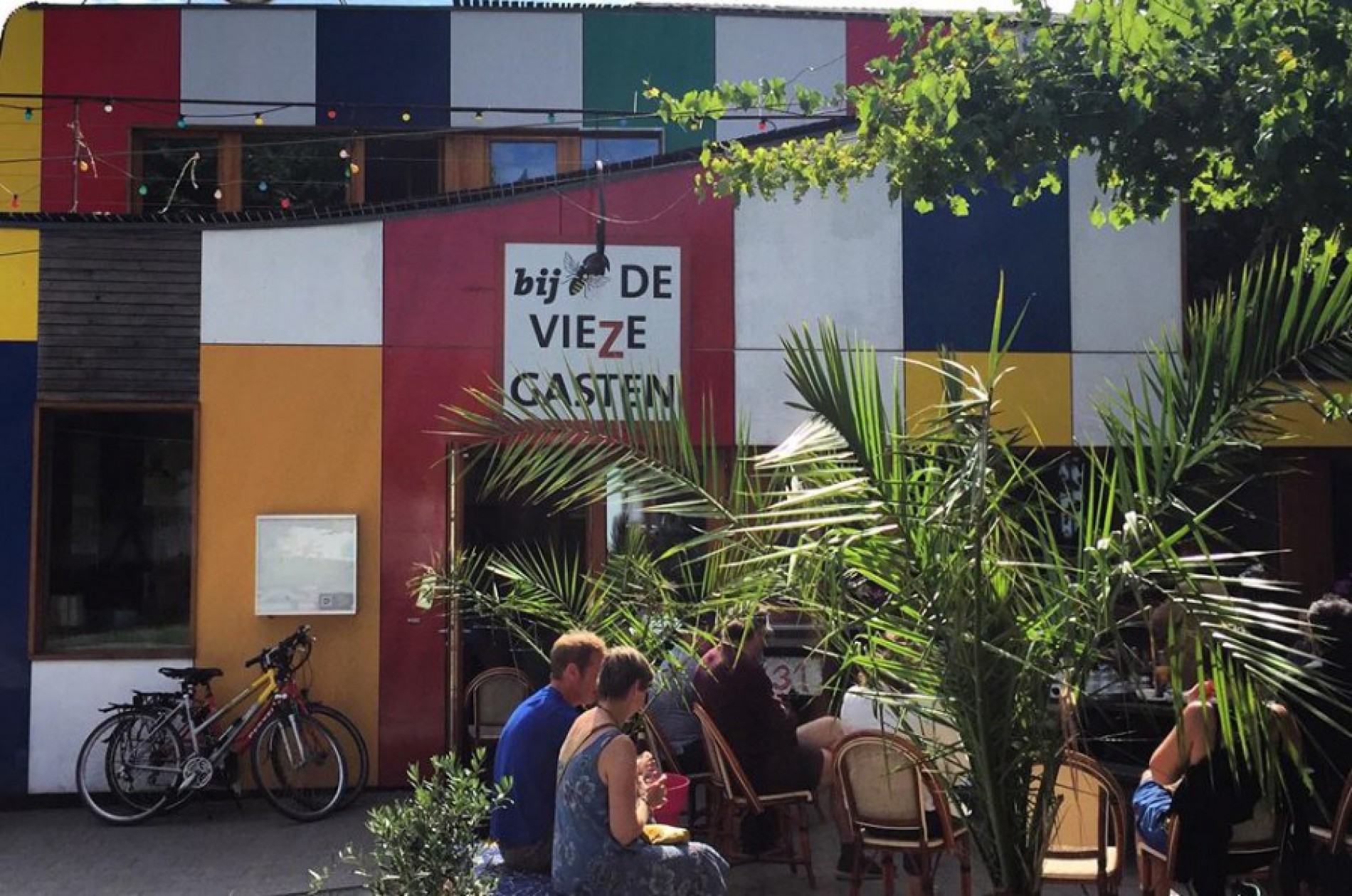 Bij' De Vieze Gasten